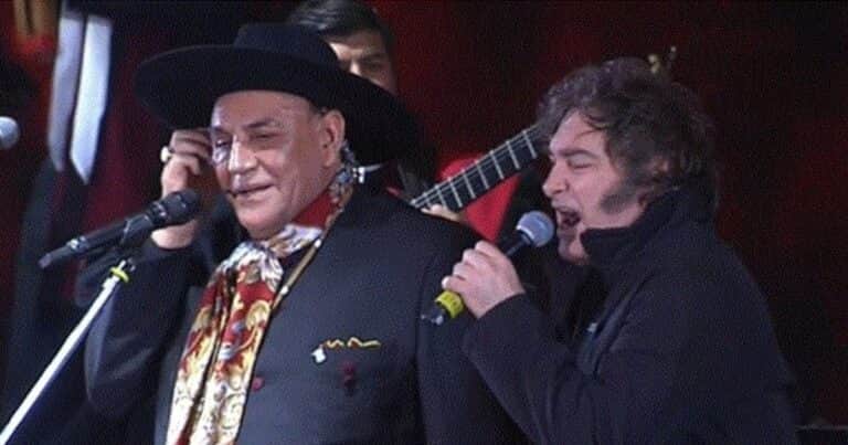 Javier Milei cantó con el Chaqueño Palavecino en Jesús María y le agradeció a Córdoba por «ayudarlo a ser Presidente»