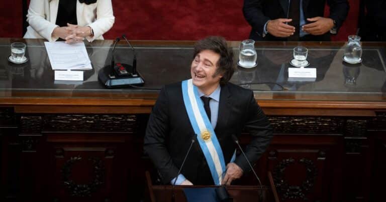 El plan Milei para 2026: menos impuestos, créditos en dólares y «50 reformas estructurales»