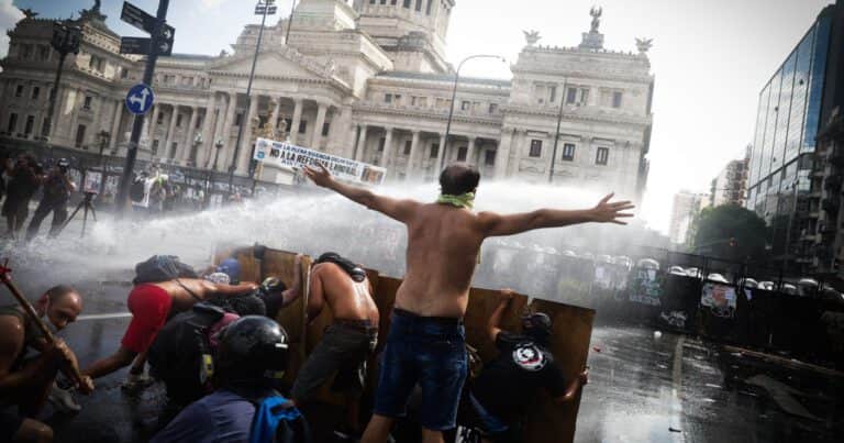 Incidentes por la reforma laboral: revelaron la lista de los 17 identificados por la violencia frente al Congreso