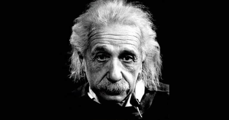 La frase de hoy, de Albert Einstein: «La vida es como una bicicleta; para mantener el equilibrio tienes que seguir adelante»