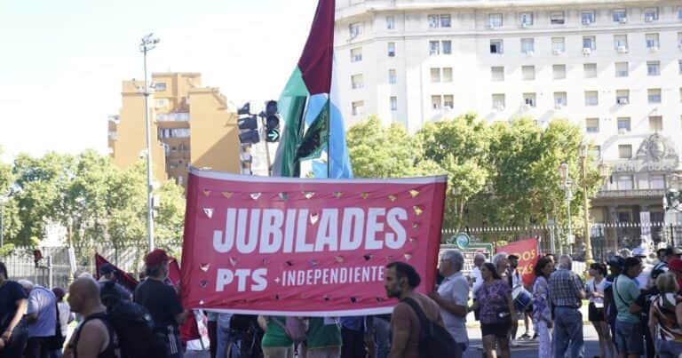 El bono para jubilados cumple dos años en el freezer: de cuánto sería si se hubiera actualizado