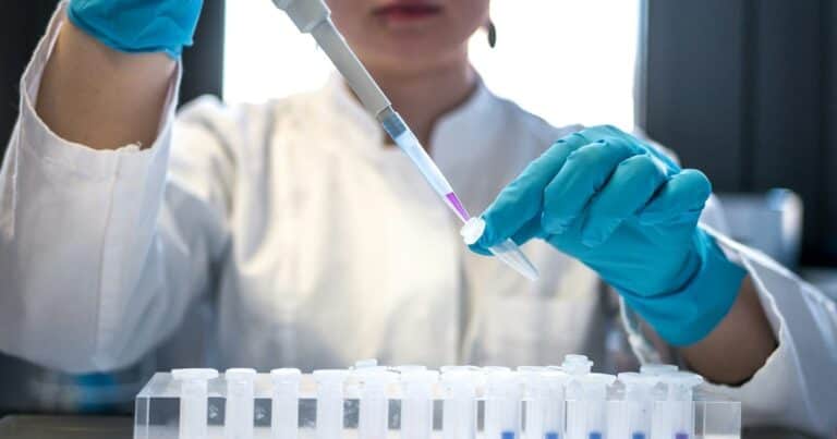 Médicos crean una terapia universal contra leucemias y linfomas: en qué consiste