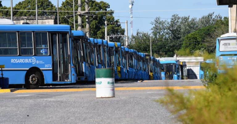 Dictaron la conciliciación obligatoria y no habrá paro de colectivos este miércoles en el interior