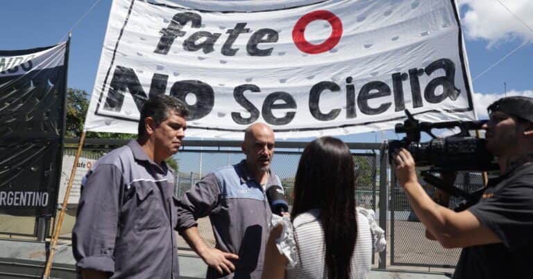 Tras el cierre de FATE, su empresa controlante instalará en el mismo predio baterías chinas para evitar cortes de luz