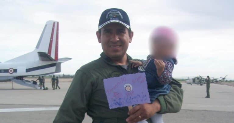 Un perro sobrevive a accidente de helicóptero que causó 15 muertos en Perú: estaba junto al cadáver de su dueño