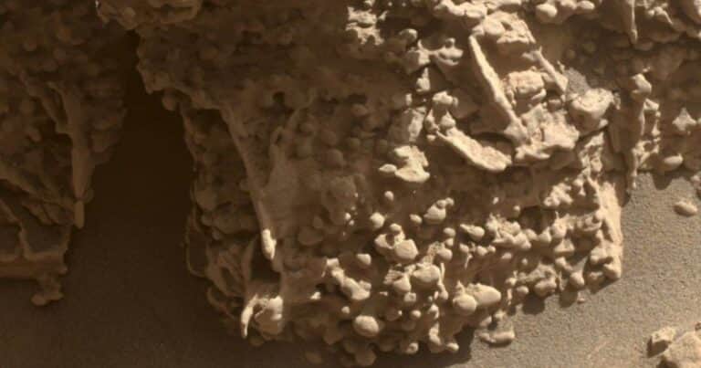 La NASA halló en Marte “telarañas” rocosas con forma de huevo que desconciertan a la Ciencia