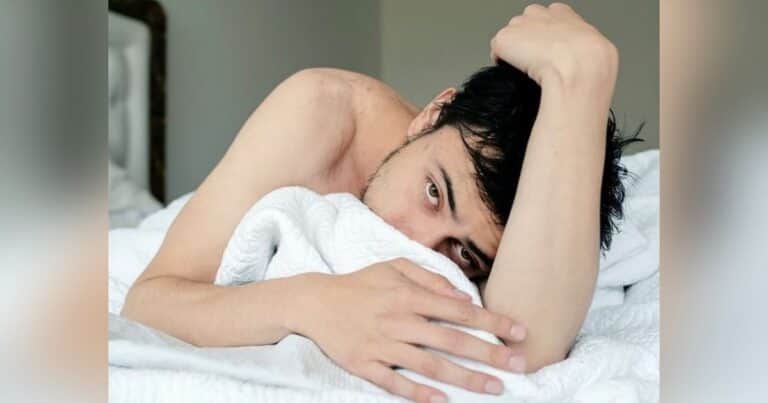 Lo secuestraron para “curarlo” por ser gay: la historia del actor porno que sobrevivió a una clínica del horror