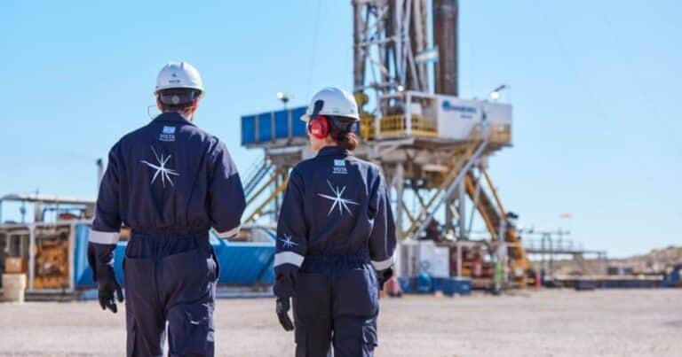Cambios en Vaca Muerta: se van grandes multinacionales, ganan peso los locales y se asoman petroleras estatales