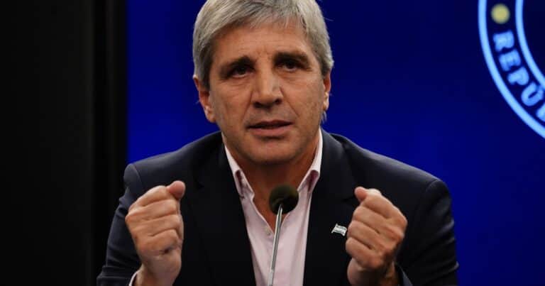 El Gobierno arrancó el año con el gasto público «a raya»: fuerte ajuste en obras y transferencias a provincias en enero