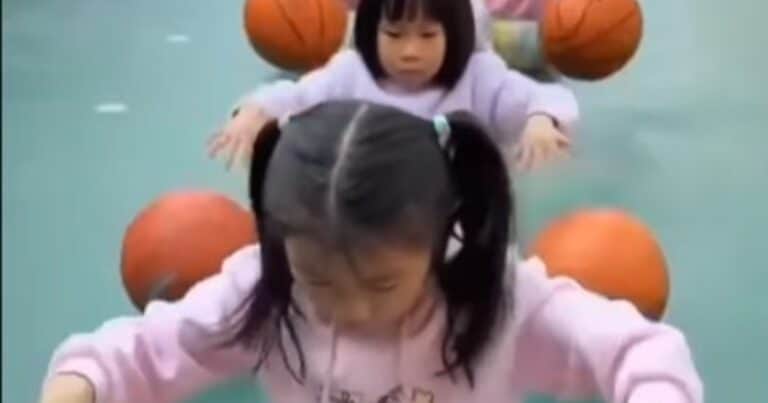 Los increíbles ejercicios físicos que realizan los niños en un jardín de infantes en China