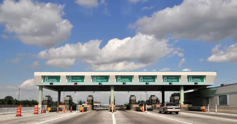 Aumentan los peajes en rutas nacionales: de cuánto es la suba y cómo quedan las tarifas en los corredores viales
