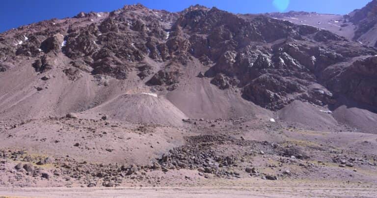 Ley de Glaciares: qué se debate en el Congreso, a quién beneficia y cuáles son las inversiones en espera