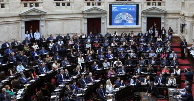 Los diputados aliados presionaron y el Gobierno eliminó el artículo que modifica las licencias por enfermedad