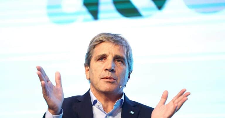 A pesar de la caída de la recaudación, el Gobierno tuvo superávit en enero por la venta de las represas hidroeléctricas