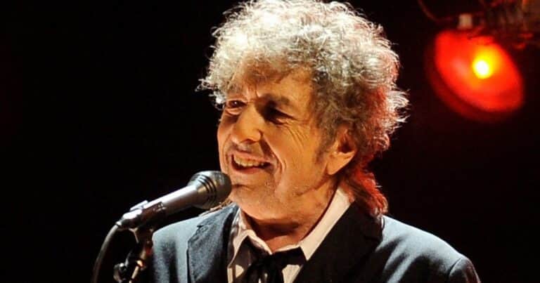 «Es como una luz cálida»: Bob Dylan rendido a los pies de un tradicional músico estadounidense