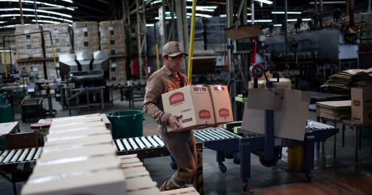 Reforma laboral: cambian indemnizaciones, despidos, licencias, vacaciones, horas extras y hasta impuestos