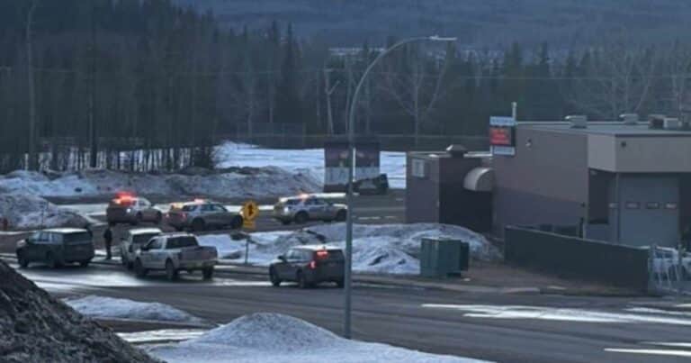 Canadá: un tiroteo en una escuela dejó al menos diez muertos y decenas de heridos