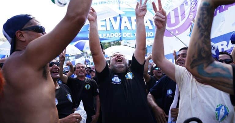 La CGT equipara a Milei con De la Rúa y Alfonsín, y Alberto Fernández mantiene un récord insólito
