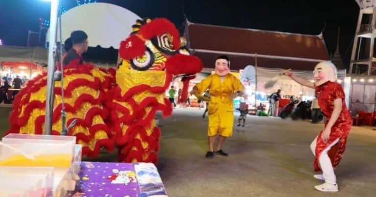 «Danza del león»: el inusual operativo policial para atrapar a un peligroso delincuente durante el Año Nuevo Lunar