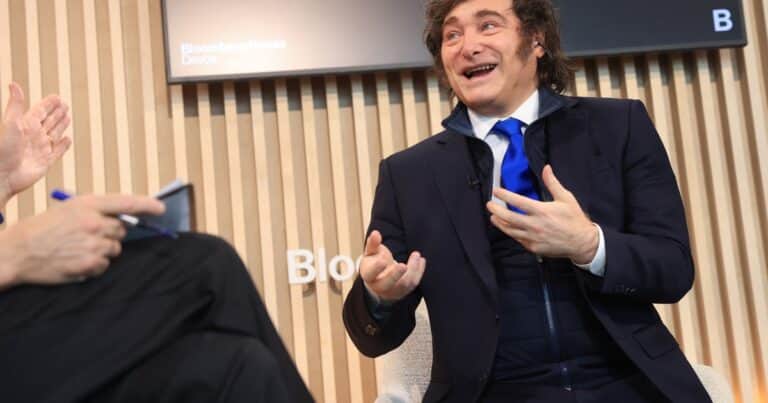 Las cinco claves de Milei para explicar por qué Argentina no sale a los mercados internacionales