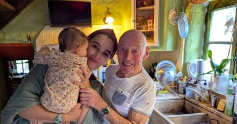 Tiene 91 años y acaba de tener su séptimo hijo con su mujer de 39 años