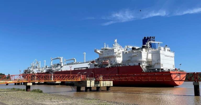 El Gobierno privatizó las importaciones de GNL: el impacto en las tarifas y el riesgo del negocio