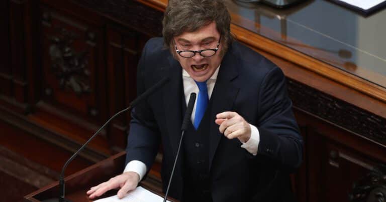 Con el Congreso a favor, Milei siguió en modo peleador y fustigó al peronismo: «Delicuentes», «Parásitos», «Enemigos»