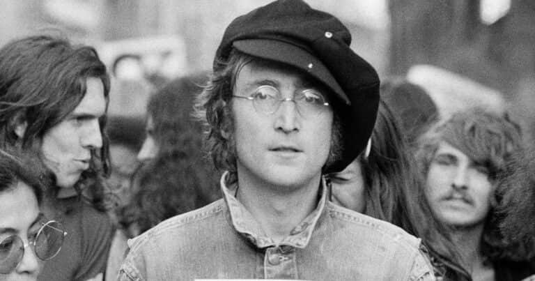 5 frases poco conocidas de John Lennon que hoy suenan más actuales que nunca: “El amor y la paz son eternos”