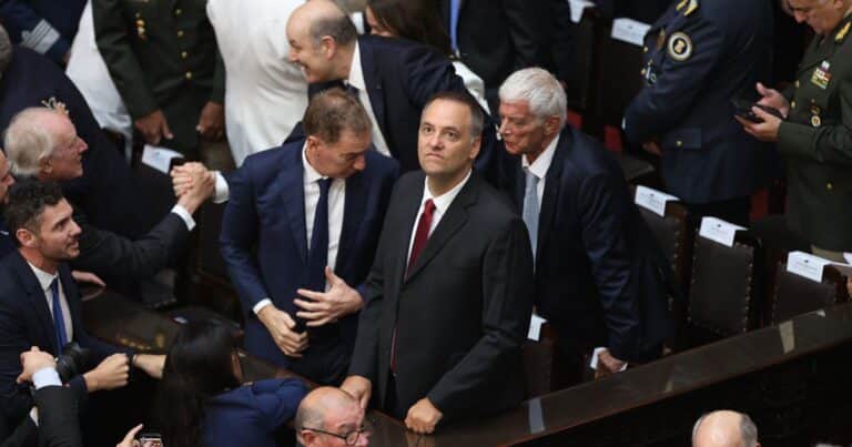 Manuel Adorni justificó las reacciones de Milei contra el kirchnerismo en el Congreso: «El Presidente se siente en su derecho a responder como le parezca»