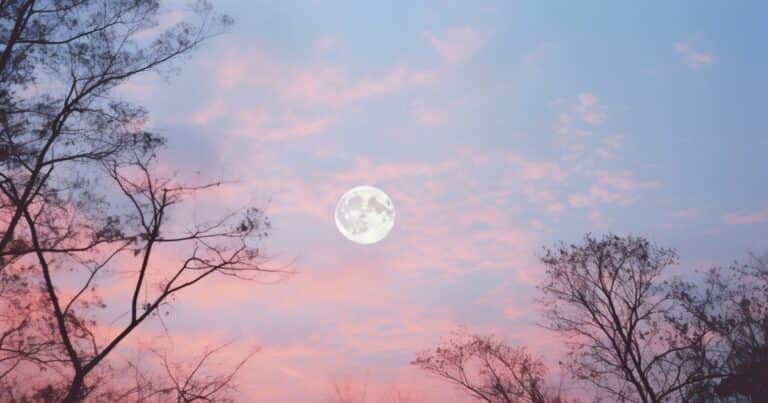 Cuándo es la primera luna llena de mayo y a qué hora se podrá ver en su plenitud