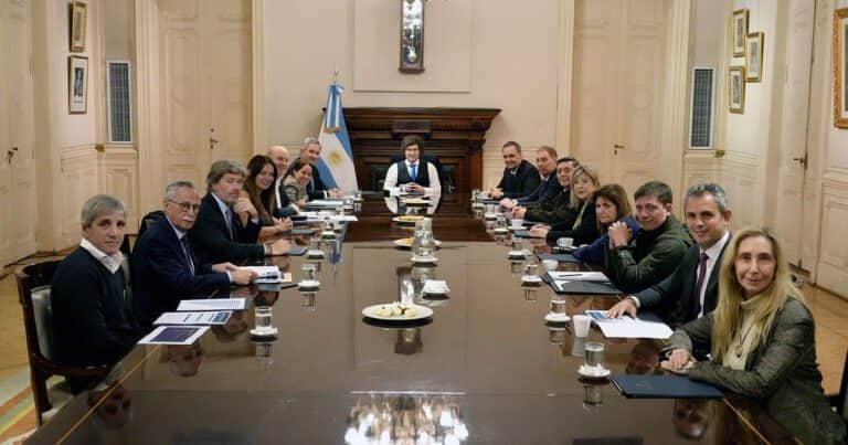 Gasto en la mira: en medio de la caída de la recaudación, el Gobierno ordenó a los ministros que ajusten más el presupuesto