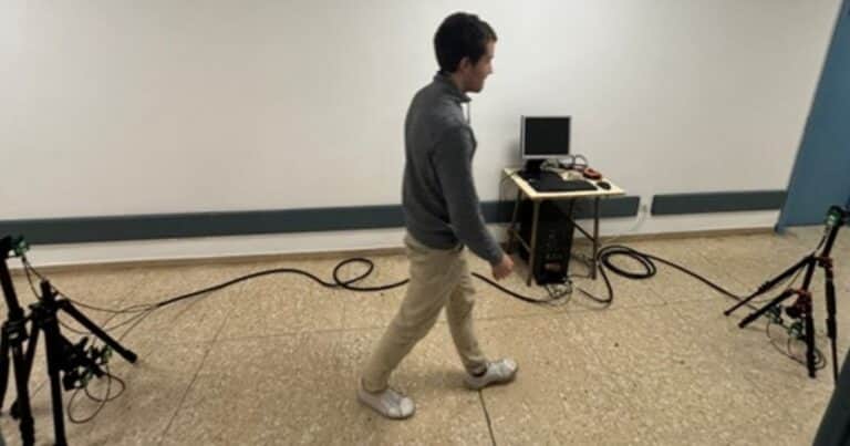 Desarrollaron un radar para detectar Parkinson antes de que aparezcan los síntomas más visibles