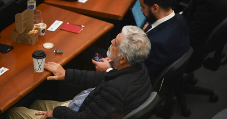 La Cámara Federal porteña confirmó el procesamiento de Julio De Vido y su esposa por enriquecimiento ilícito