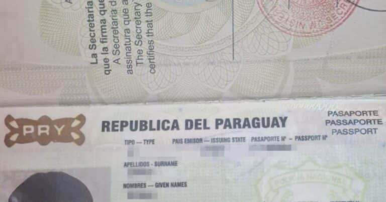 Cayó en Ezeiza un chino acusado de estafas cripto en Nigeria: llegó en un vuelo desde París con un pasaporte trucho de Paraguay