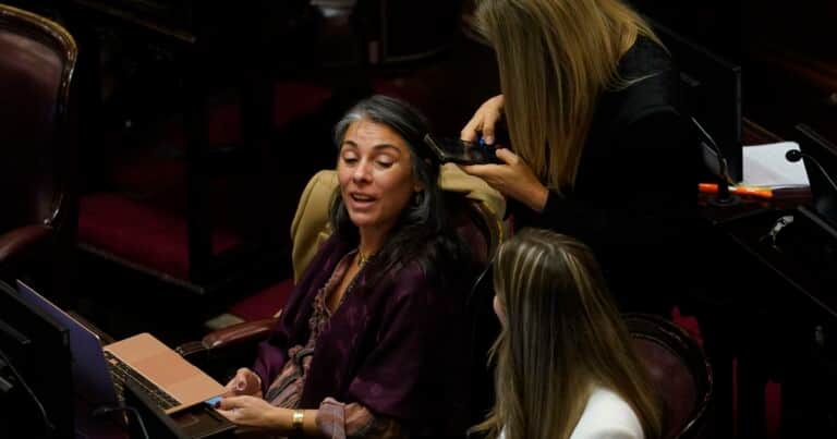 Javier Milei y sus medidas, EN VIVO: el Gobierno oficializó a Lucila Crexell como nueva embajadora en Canadá