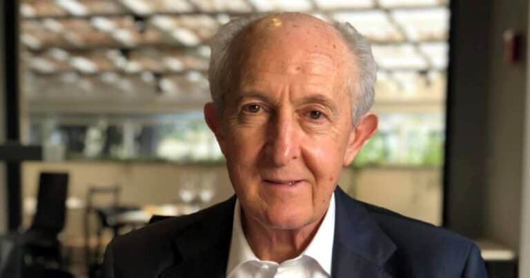 Giulio Maira, neurocirujano: «Las palabras de nuestros padres, las caricias, los primeros juegos, dan forma física al cerebro y contribuyen a nuestra reserva cognitiva»