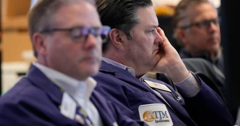 Trump extrema las condiciones del ultimátum a Irán y el mercado reacciona con bajas: caen ADRs y bonos argentinos