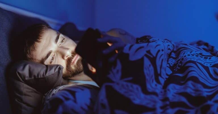 Qué significa olvidar los sueños al despertar y por qué lo investigan en relación con el alzhéimer