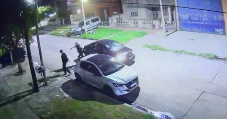 Temperley: mataron a sangre fría a un joven que volvía de la facultad para robarle la mochila y el celular