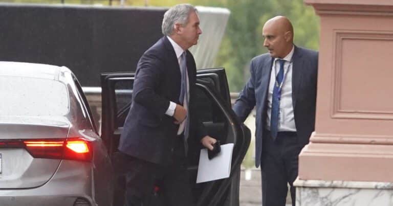 Pese a su lema de «kirchnerismo Nunca Más», el Gobierno pactó con los K los últimos ascensos de diplomáticos