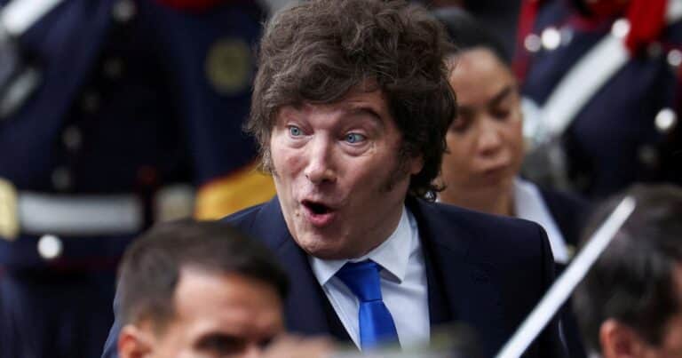 Nueva encuesta: cayó la imagen de Javier Milei y quedó en un segundo puesto incómodo