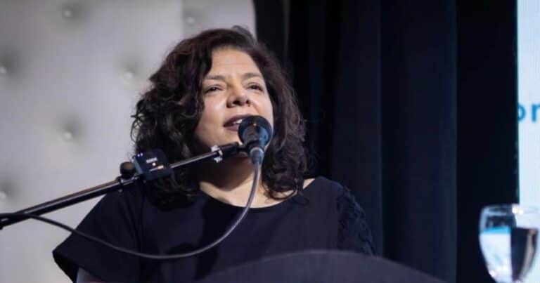 Piden la indagatoria de la ex ministra de Salud Carla Vizzotti y de empresarios farmacéuticos por la demora en la compra de vacunas contra el Covid 19