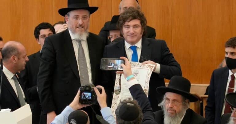 Milei en Israel: recibió tres distinciones y se reunió con el presidente Herzog