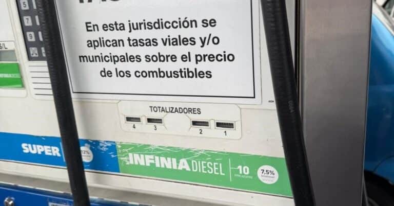 Impuestos en la nafta: quieren que estaciones de servicio los detallen en sus tickets, como lo hacen supermercados