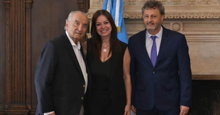 El Gobierno finalmente homologó el acuerdo de paritarias de Comercio