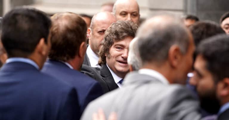 Milei llegó al Congreso para tratar de «blindar» a Adorni en el informe de gestión que dará el jefe de Gabinete
