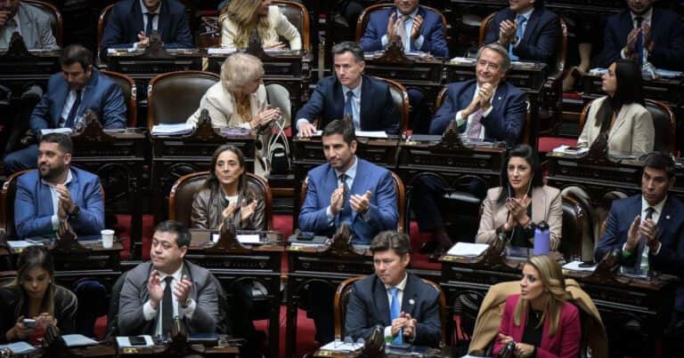 Ley de Glaciares: arrancó la sesión en Diputados y el oficialismo consiguió el quórum con apoyo de los gobernadores