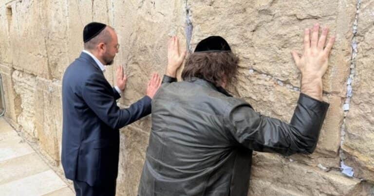 Javier Milei y sus medidas, EN VIVO: el Presidente viajó a Israel y visitó el Muro de los Lamentos