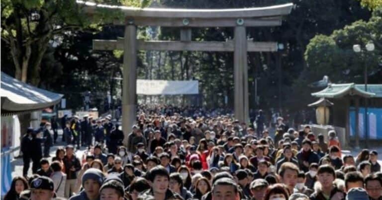 En un año, los japoneses devolvieron 30 millones de dólares encontrados en sitios públicos