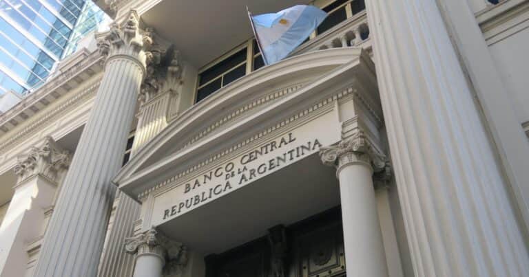 El Banco Central compró US$ 457 millones en un día y batió un nuevo récord